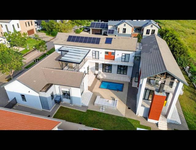 5 BEDROOM HOUSE FOR SALE IN COPPERLEAF ESTATE